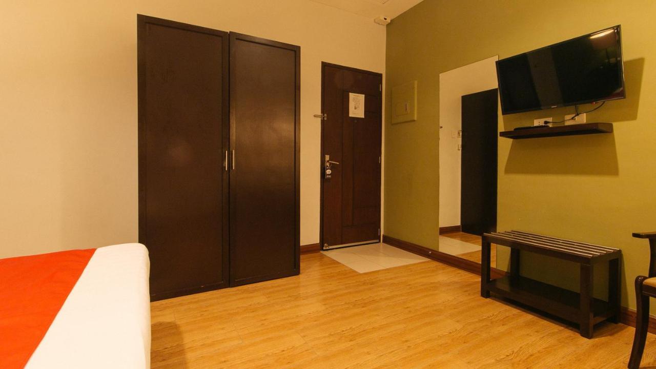 Reddoorz @ Gardenview Hotel Gtower Angeles Exterior foto